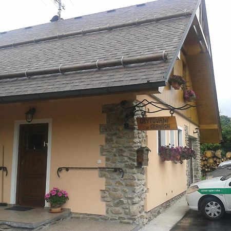 Hotel U Cernych Kvilda Exterior foto
