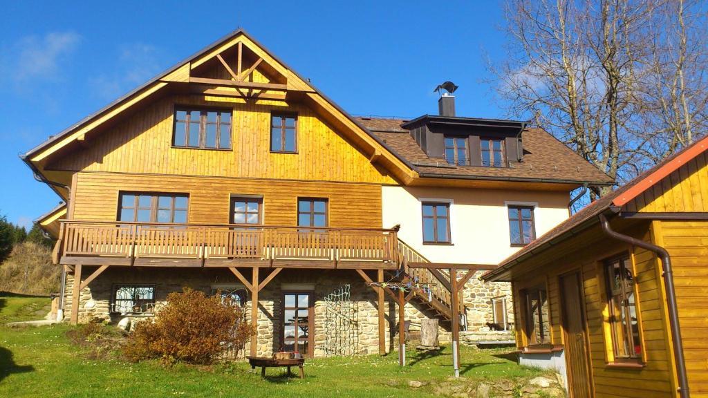 Hotel U Cernych Kvilda Exterior foto